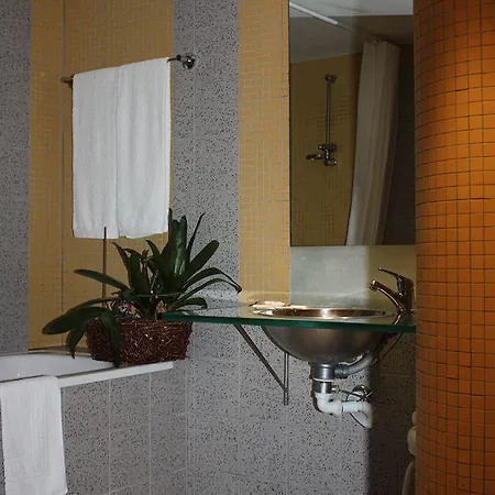 Termas Taipas 吉马良斯